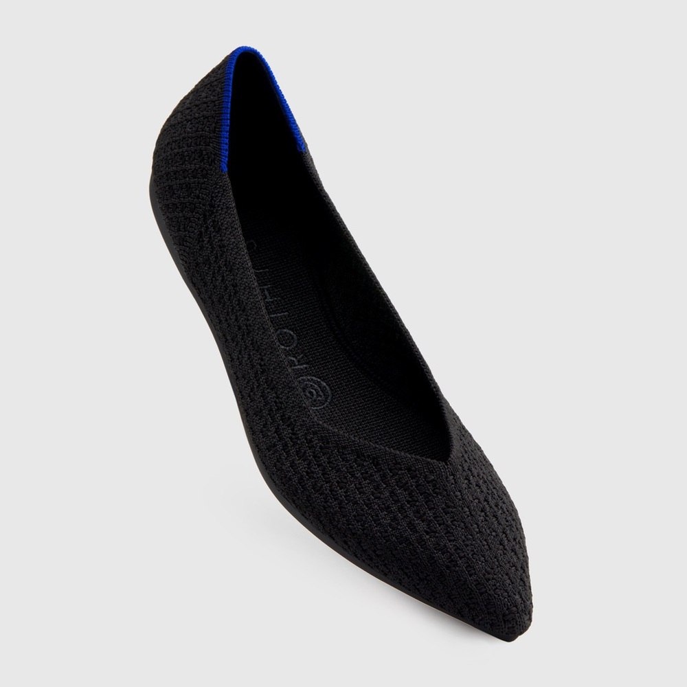 Size 8 Black honeycomb Rothys point shoe
